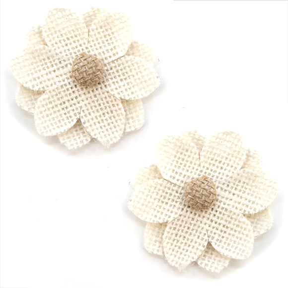 One Blessed Nana Jewelry - 💥CLEARANCE SALE💥BOUTIQUE* IVORY FLOWER EARRINGS